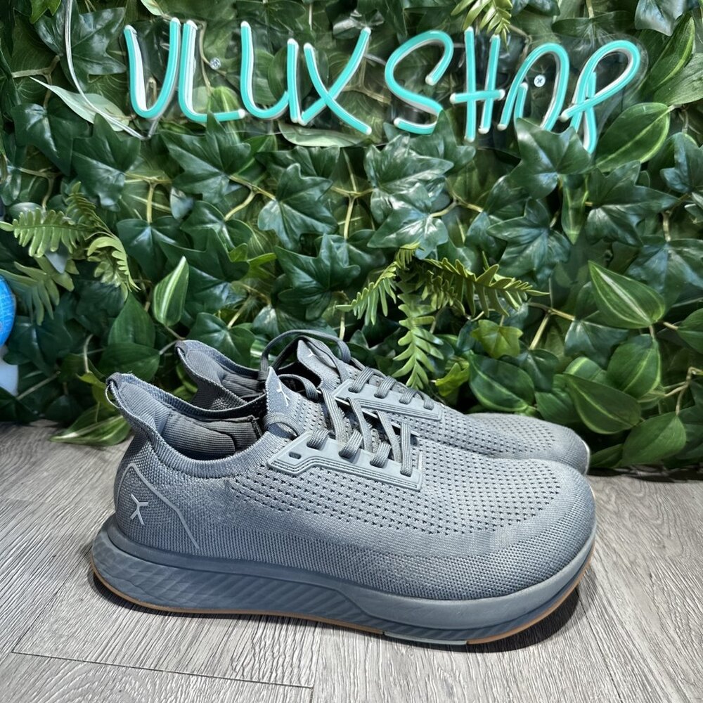 Men's Athletic Sneakers in Gray - Lightweight Comfort